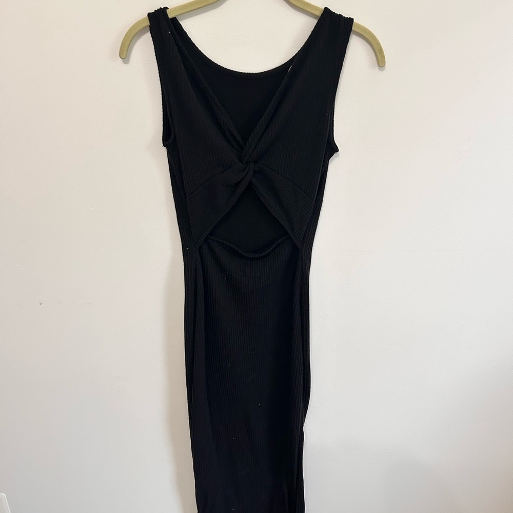 Chic Black Sleeveless Bodycon Dress